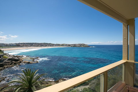 Ultimate Bondi Escape - Accommodation Redcliffe 5