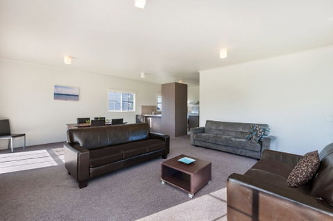 Julieanne - Accommodation Redcliffe 6