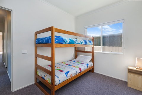 Julieanne - Accommodation Redcliffe 5