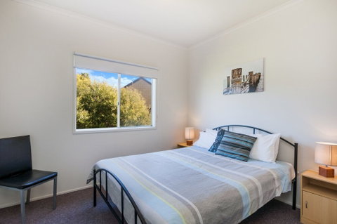 Julieanne - Accommodation Redcliffe 3