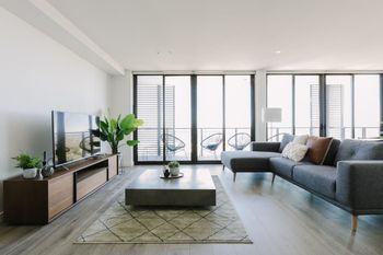 Super Spacious City View Apartments - Accommodation Redcliffe 0
