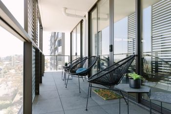 Super Spacious City View Apartments - Accommodation Redcliffe 3