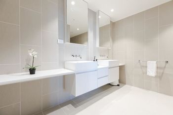Super Spacious City View Apartments - Accommodation Redcliffe 1