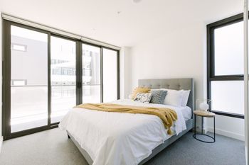 Super Spacious City View Apartments - Accommodation Redcliffe 4