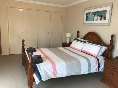 DAY DREAMING On DONLAN - Accommodation Redcliffe 3
