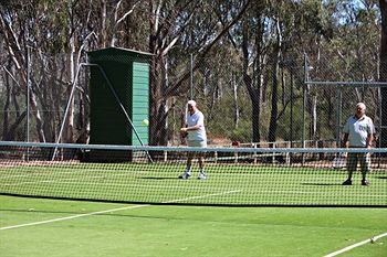 Yarraby Holiday Park - Accommodation Redcliffe 2
