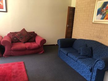 Caves Cottage - Accommodation Redcliffe 1