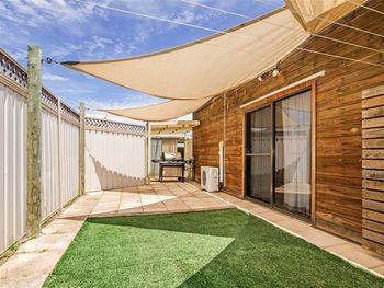 Hidden Oasis - Accommodation Redcliffe 2