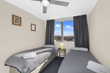 Peninsula 22 - Accommodation Redcliffe 6