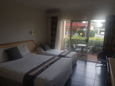 Jopen Cafe & Motel - Accommodation Redcliffe 6