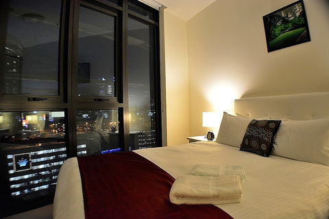 Royal Stays Apartments Southbank - Accommodation Redcliffe 0