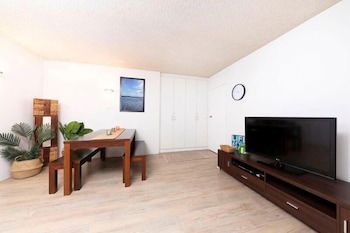 Hibiscus Court Unit 4 - Accommodation Redcliffe 3