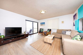 Hibiscus Court Unit 4 - Accommodation Redcliffe 6