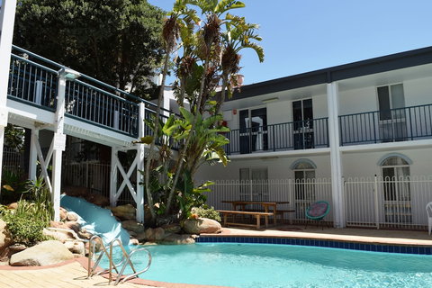 West Beach Lagoon 202 - Quiet & Ground Floor - Accommodation Redcliffe 2