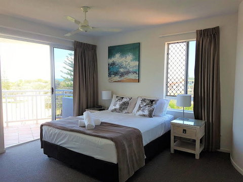 Beachside Resort - Accommodation Redcliffe 0