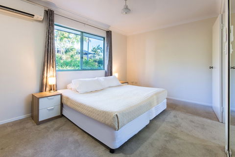 Sunset Waters Apartments - Accommodation Redcliffe 5