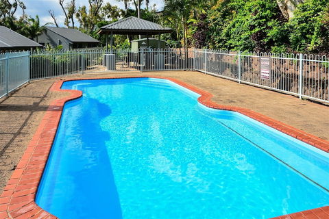 Sunset Waters Apartments - Accommodation Redcliffe 1