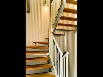 Seaspray Apartments - Accommodation Redcliffe 6