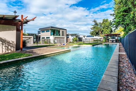 Blue Lagoon Villa B - Accommodation Redcliffe 3