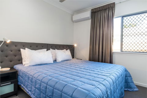 Blue Lagoon Villa B - Accommodation Redcliffe 6