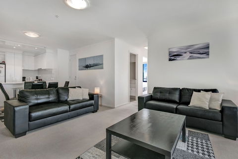 MJ Shortstay Whiteman St Apartments - Accommodation Redcliffe 1