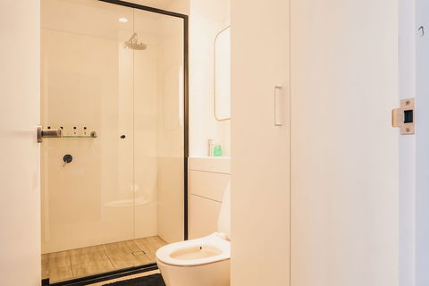 Victoria One Suites - Accommodation Redcliffe 3