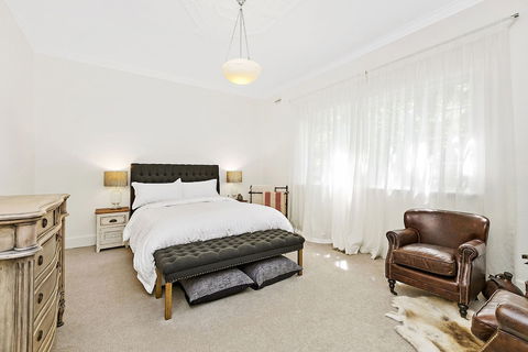 Boutique Stays - Frankie's Place - Accommodation Redcliffe 5