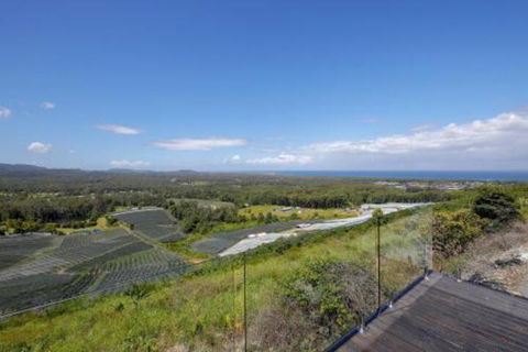 Eagles Loft - Accommodation Redcliffe 2