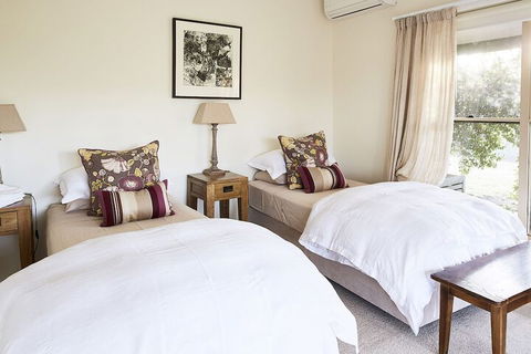 Rosby Guesthouse - Accommodation Redcliffe 2