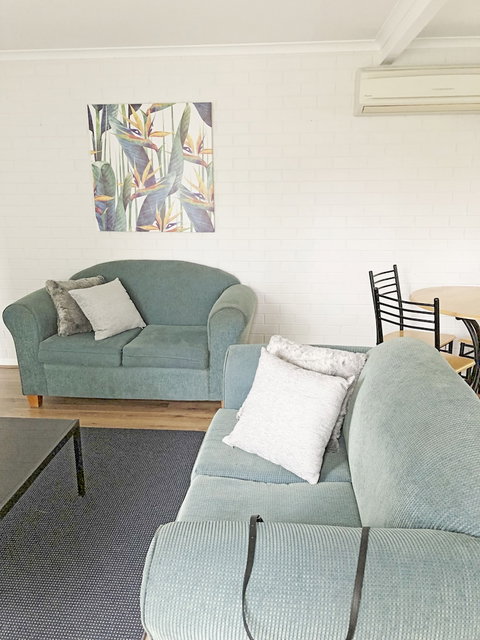 Albatross - Accommodation Redcliffe 5