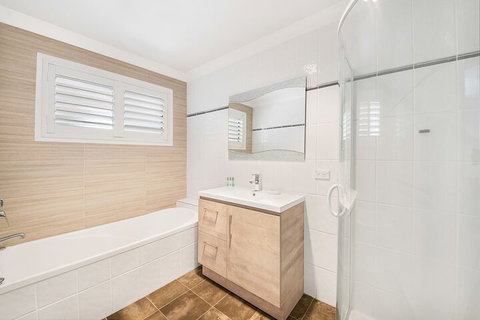 Forresters Beach Bed & Breakfast - Accommodation Redcliffe 7