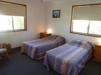 Sails Beach House Apartments Pottsville Beach - Accommodation Redcliffe 2