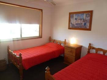 Sails Beach House Apartments Pottsville Beach - Accommodation Redcliffe 4