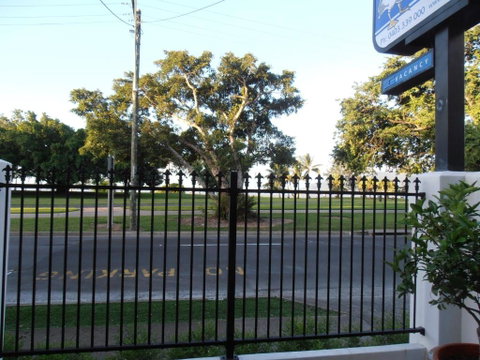 Floriana Villas - Accommodation Redcliffe 3