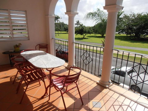 Floriana Villas - Accommodation Redcliffe 1