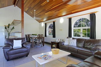 A PERFECT STAY - Clarkes Beach Villa - Accommodation Redcliffe 6