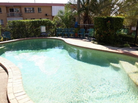 AAA Albion Manor Apartments And Motel - Accommodation Redcliffe 4