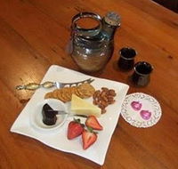 Ayr Bed  Breakfast on McIntyre - Accommodation Redcliffe
