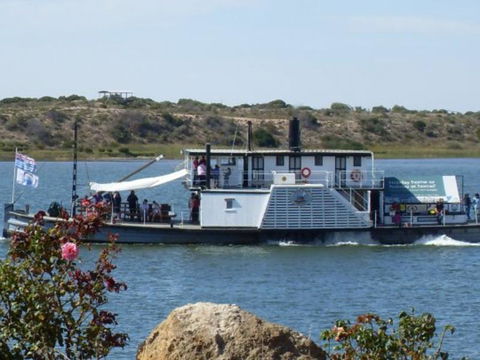 Vue De M Bed & Breakfast - Accommodation Redcliffe 1