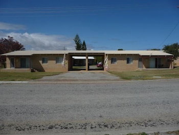 Cervantes Holiday Homes - Accommodation Redcliffe 3