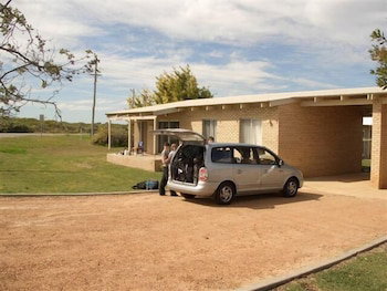 Cervantes Holiday Homes - Accommodation Redcliffe 1