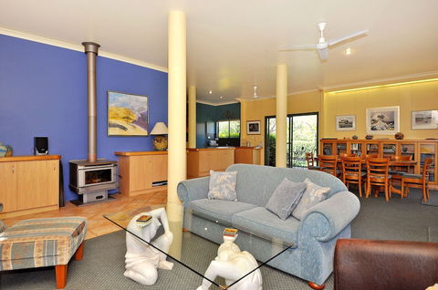 Tree Elle - Accommodation Redcliffe 4