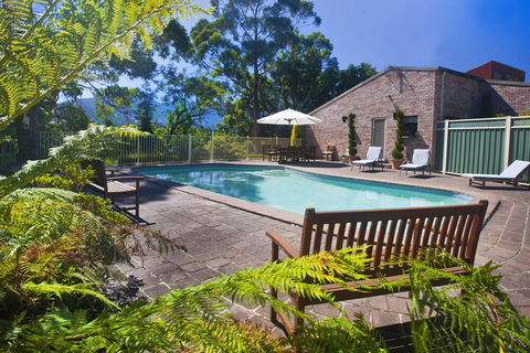 The Shingles Riverside Cottages - Accommodation Redcliffe 5