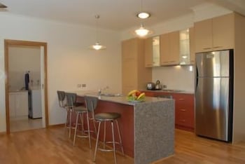 The Lakes Apartments - Accommodation Redcliffe 5