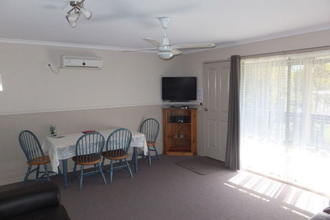 Lakes Entrance Country Cottages - Accommodation Redcliffe 7