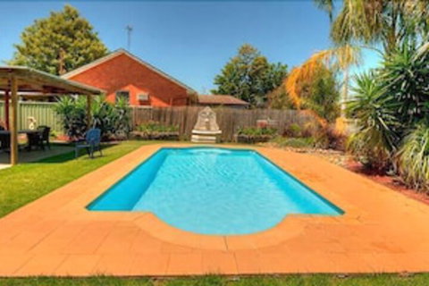 Echuca Motel - Accommodation Redcliffe 1