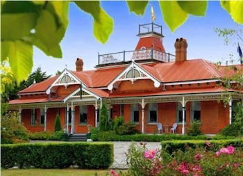 Ormiston House - Accommodation Redcliffe 0