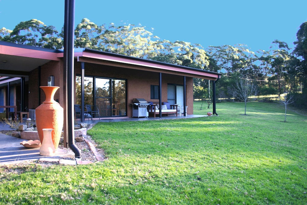 Yatte Yattah NSW Accommodation Redcliffe