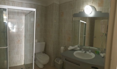Pacific Garden Hotel - Accommodation Redcliffe 6