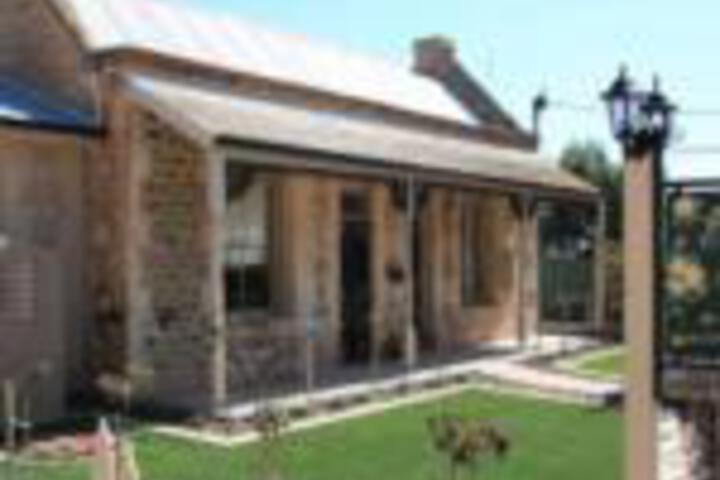 Agery SA Accommodation Redcliffe